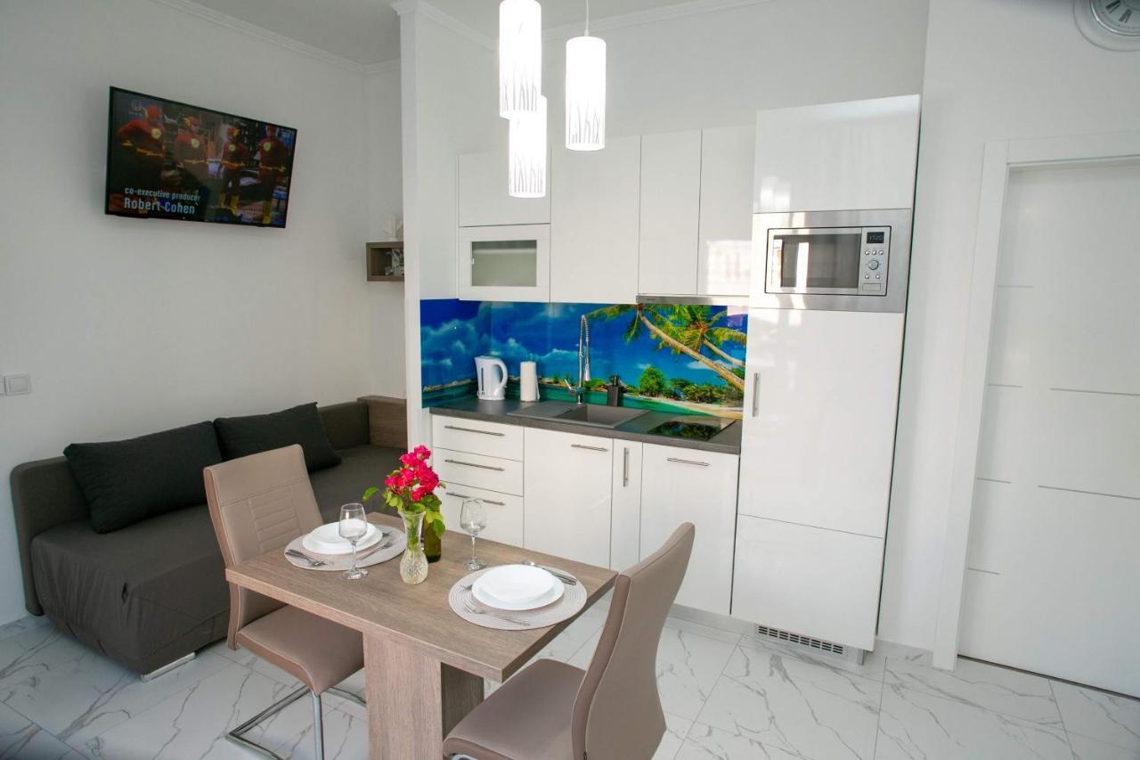 Apartments Sun Dance With Heated Pool ノヴァリャ エクステリア 写真