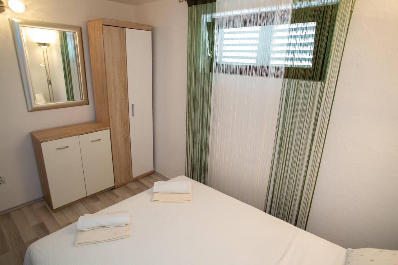 Apartments Sun Dance With Heated Pool ノヴァリャ エクステリア 写真