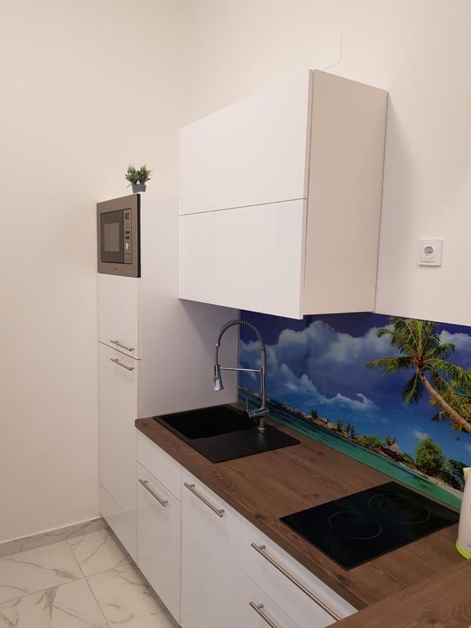 Apartments Sun Dance With Heated Pool ノヴァリャ エクステリア 写真