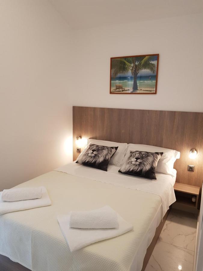 Apartments Sun Dance With Heated Pool ノヴァリャ エクステリア 写真