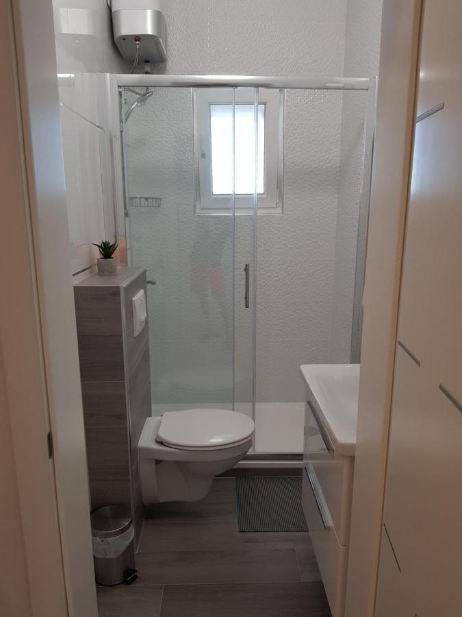 Apartments Sun Dance With Heated Pool ノヴァリャ エクステリア 写真